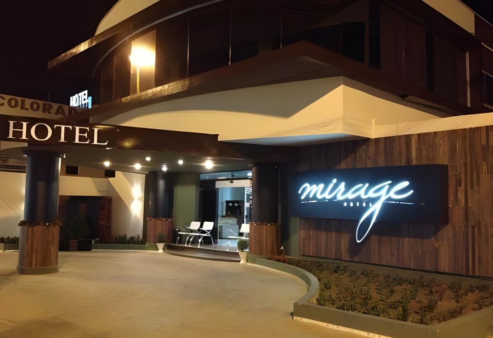 Weiji Hotel 封面图