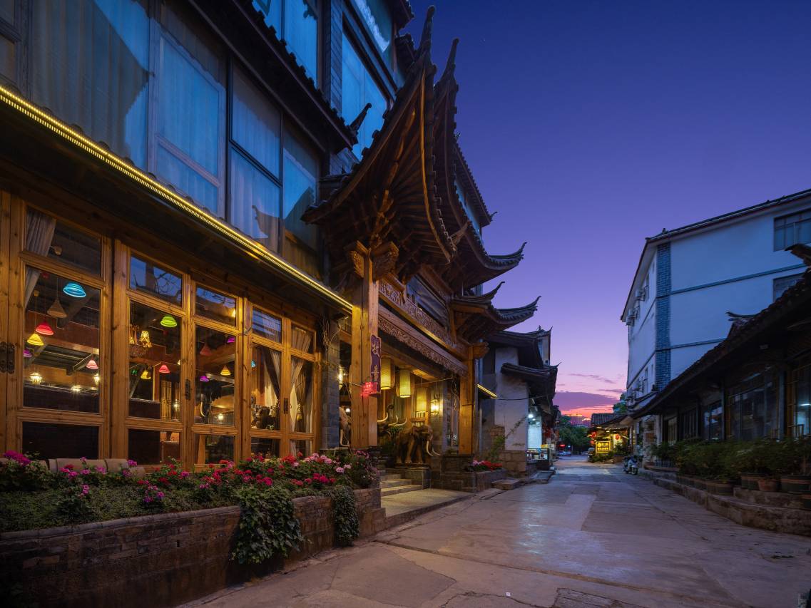 安和桥·AndMe·观日照金山·艺术馆美宿(古城大水车店)图片2