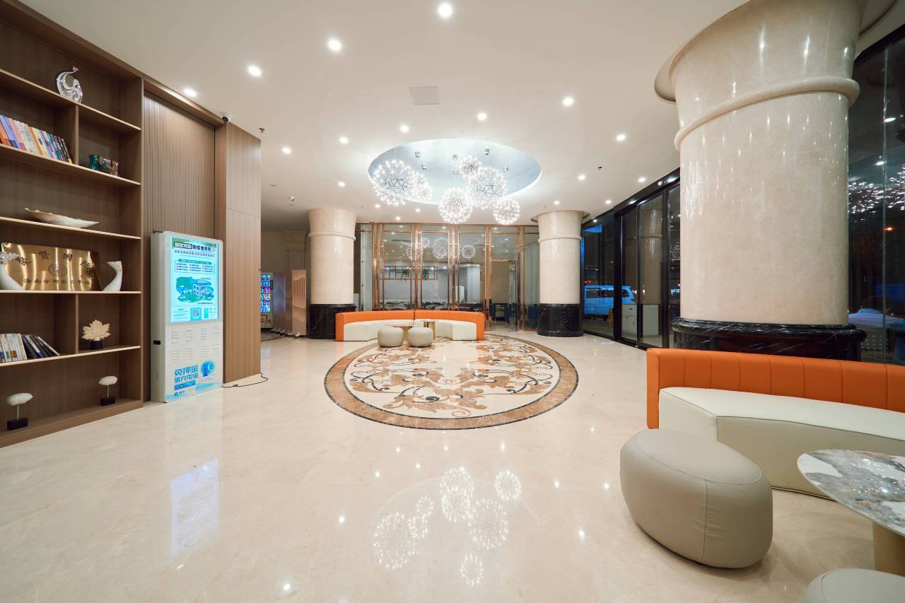 三亚椰景蓝岸大酒店(大东海广场店)图片6