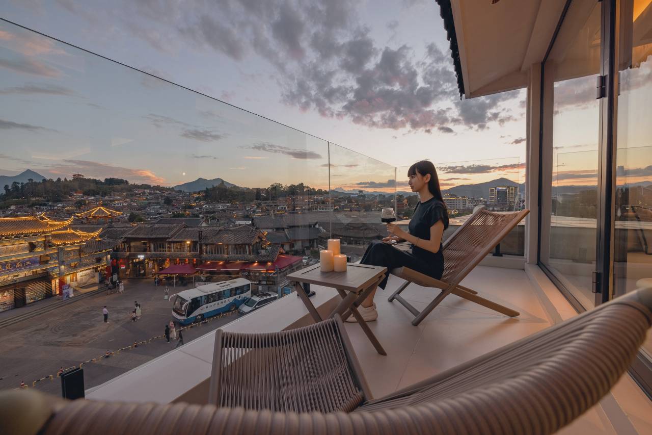 Echo良栖山舍·晚风惬观雪山古城全景度假酒店(丽江古城大水车店)图片1