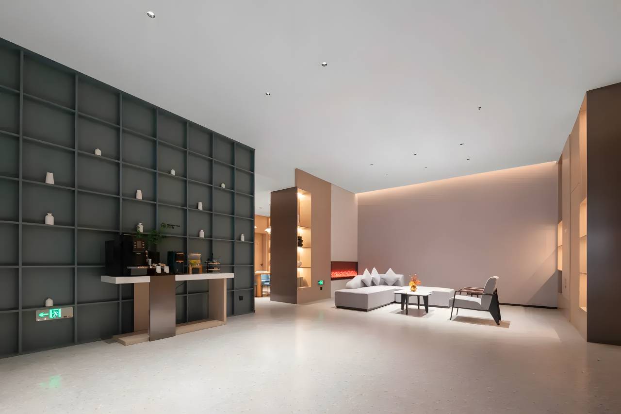 三亚椰景蓝岸大酒店(大东海广场店)图片5