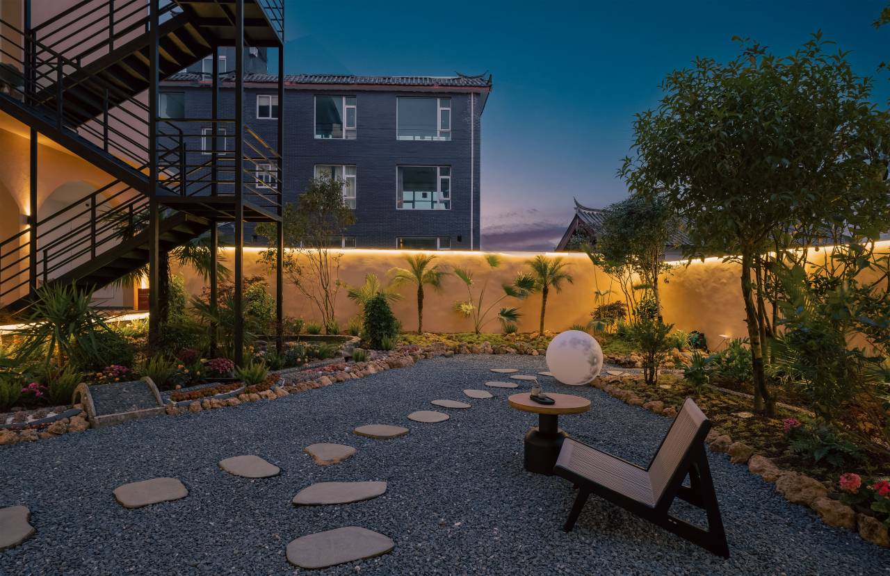 千山暮雪·日照金山｜Tennis Peak野奢庄园(白沙古镇店)图片2